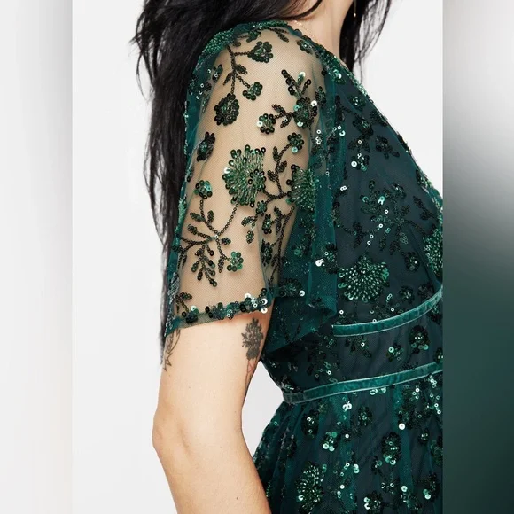 Disturbia Glimmer Embroidered Sequin Lace Angel Sleeve Midi Dress - Picture 3 of 14